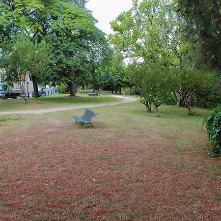 T2 Grand Espace Calme Et Confort Bergerac Bagian luar foto
